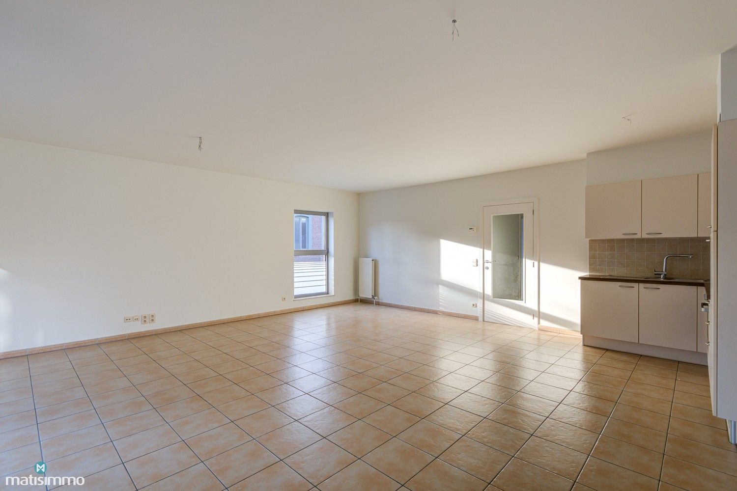 INSTAPKLAAR EN ENERGIEZUINIG APPARTEMENT MET PARKEERPLAATS AAN DE RAND VAN CENTRUM TONGEREN foto 7