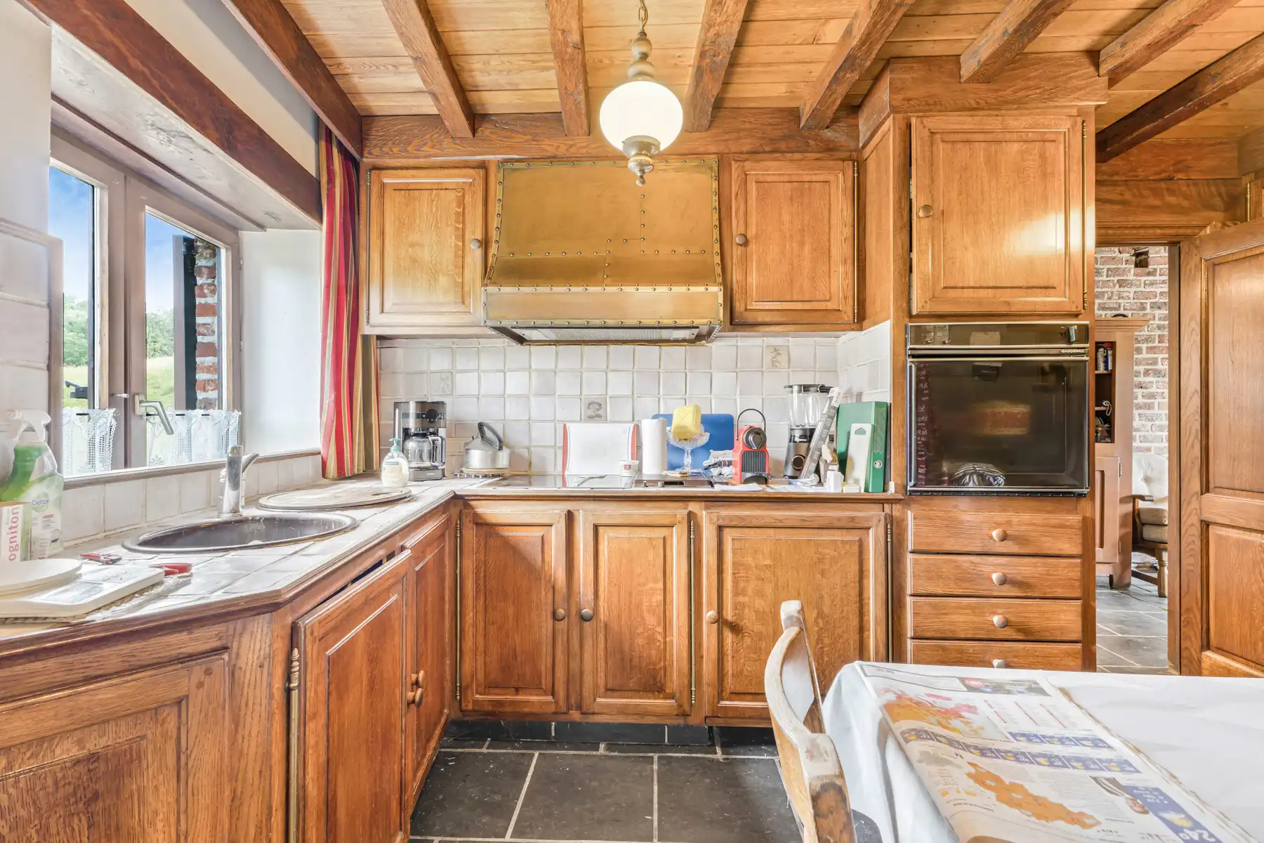 Prachtig gelegen eigendom met grond en bos foto 9