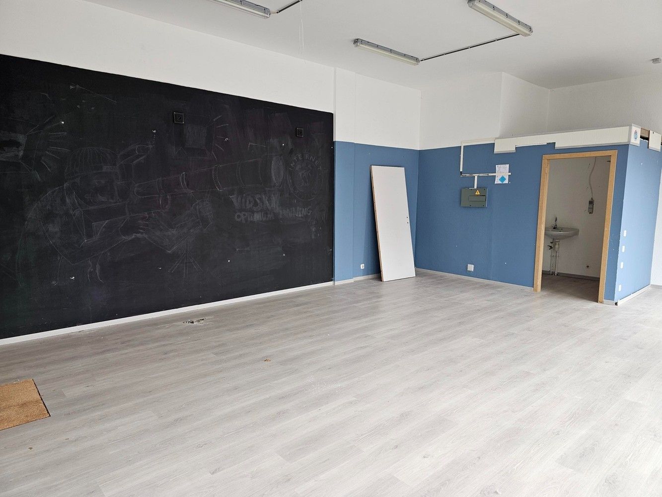 Commerciële ruimte te huur in het centrum van Maasmechelen. foto 3