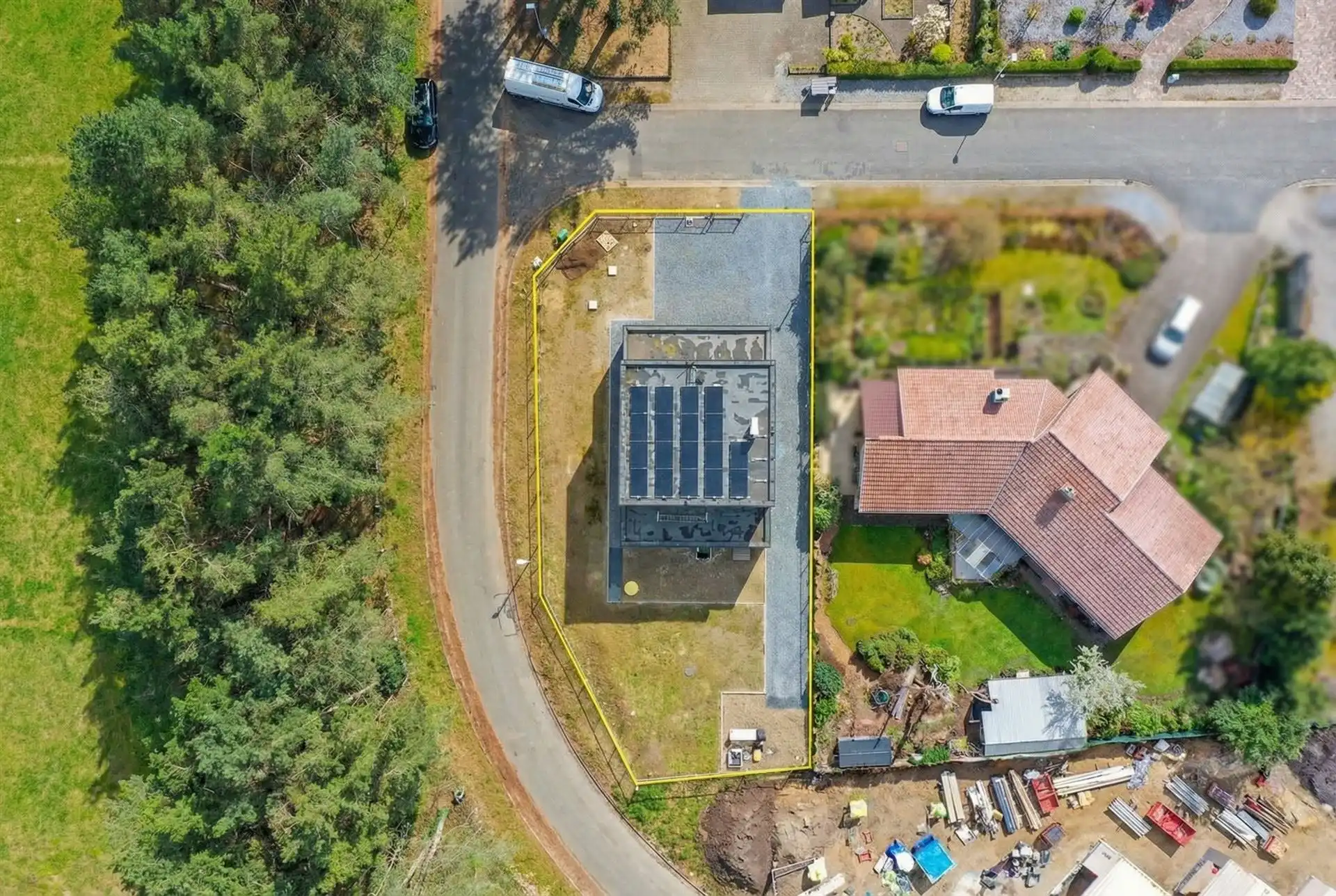 Stijlvolle en instapklare vrijstaande woning op een doodlopende straat  foto 40