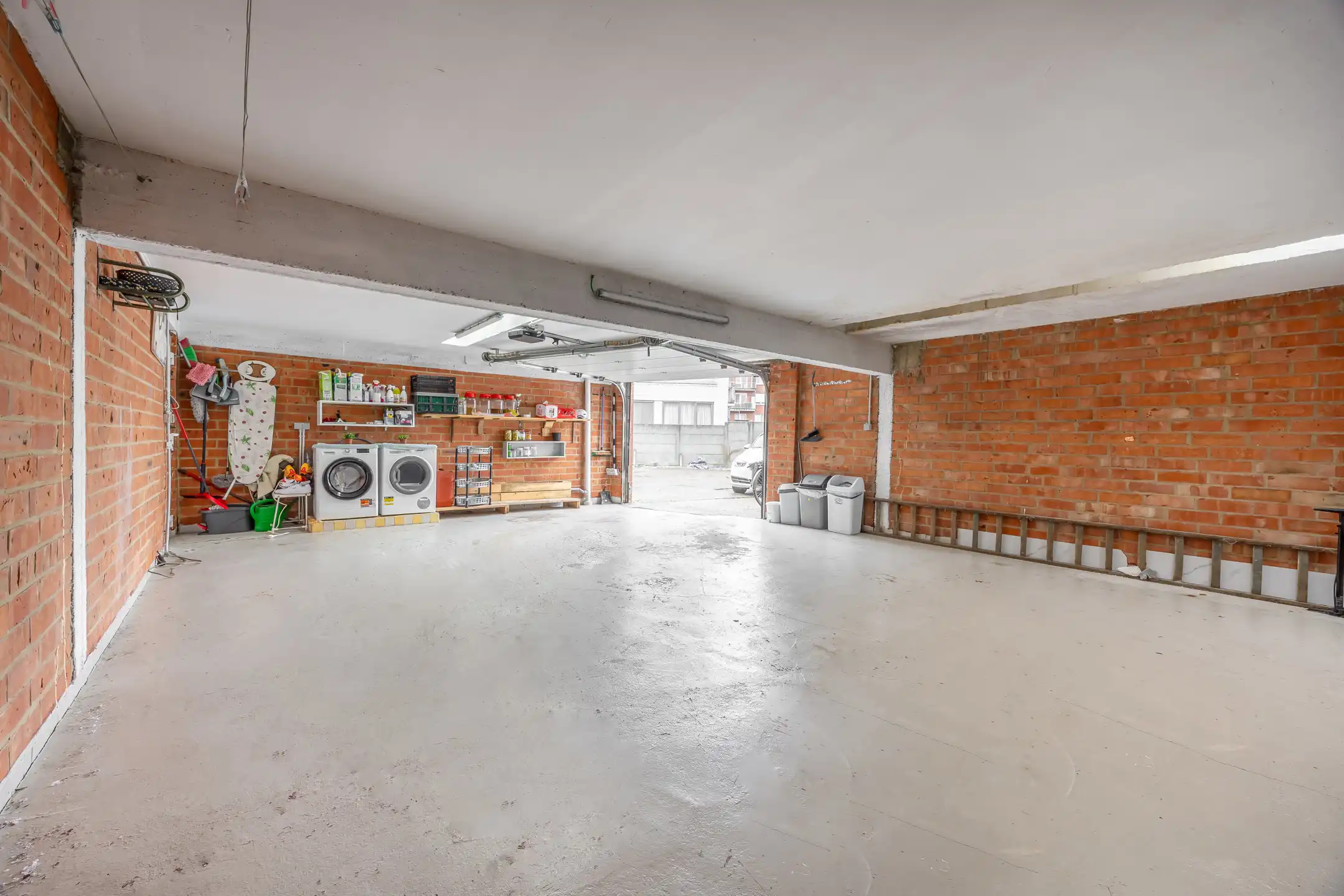 Zeer mooi gelijkvloers appartement met 2 slpk, tuin en grote garage foto 19