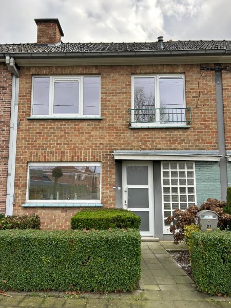 Volledig vernieuwde woning met 3 slaapkamers en garage. foto 27