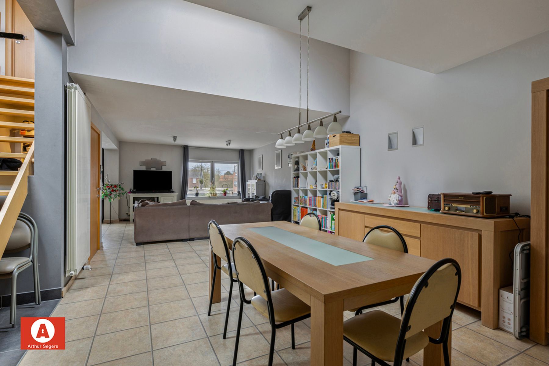 Ruime woning met handelsruimte op topligging in Malderen  foto 6