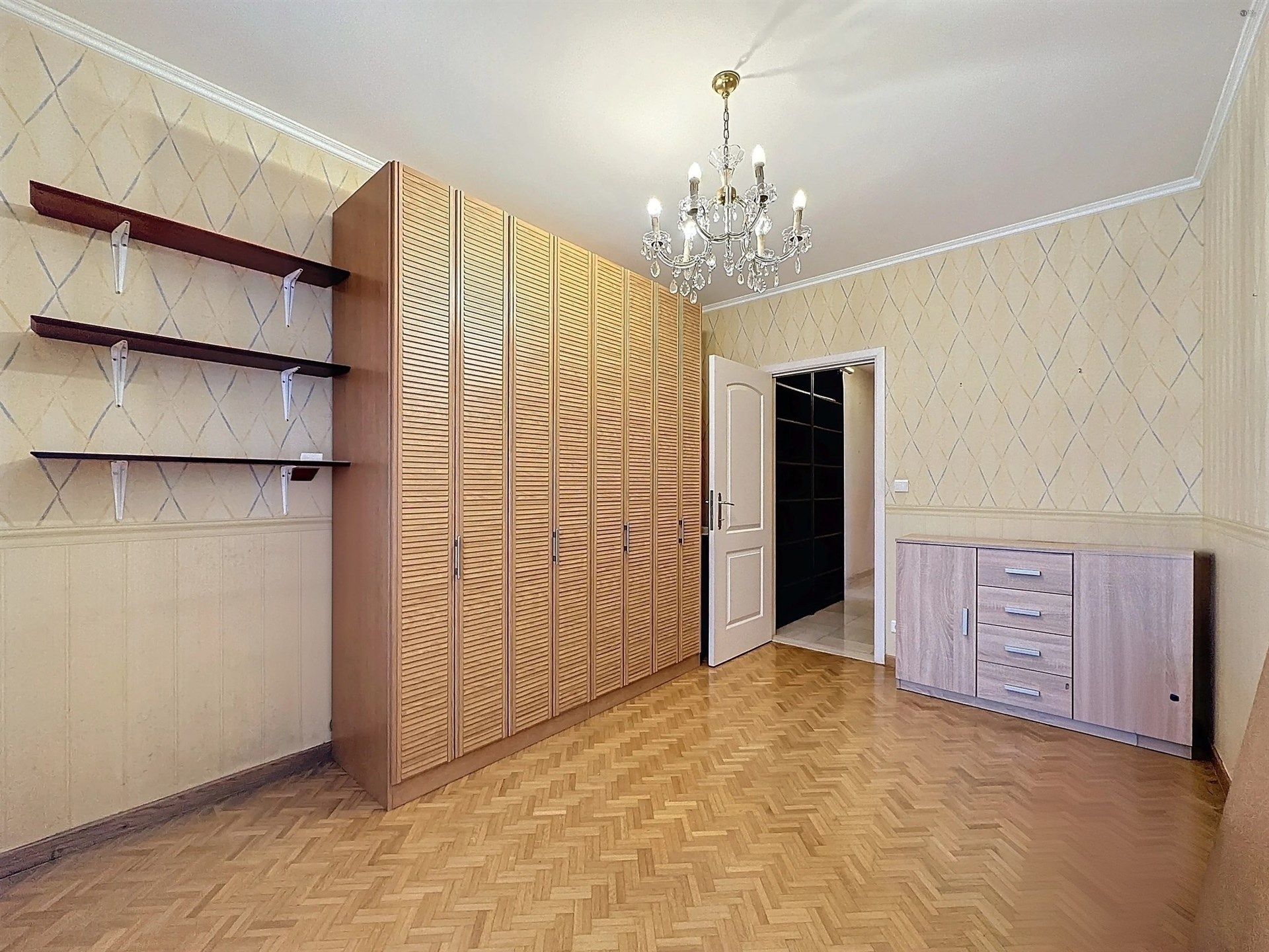ruime villa met mogelijkheden op een perceel van 1236m² foto 13