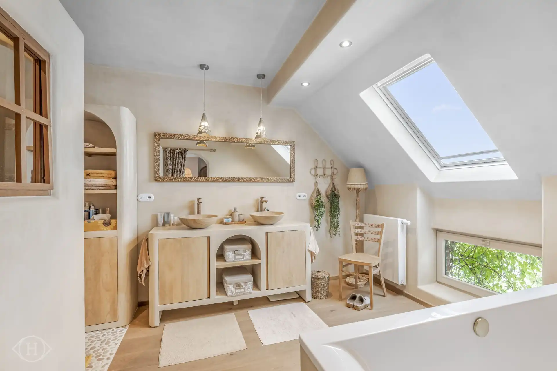 Exclusieve gerenoveerde hoeve foto 9