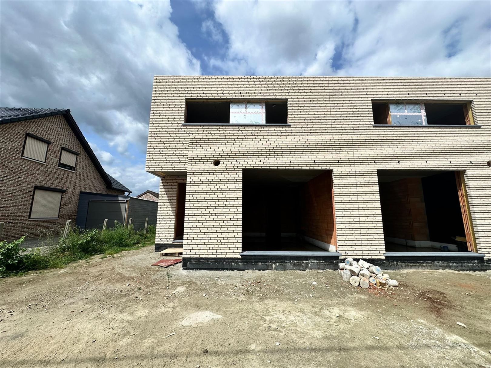 TE KOOP: volledig hoogwaardig afgewerkte nieuwbouwwoning! foto 6