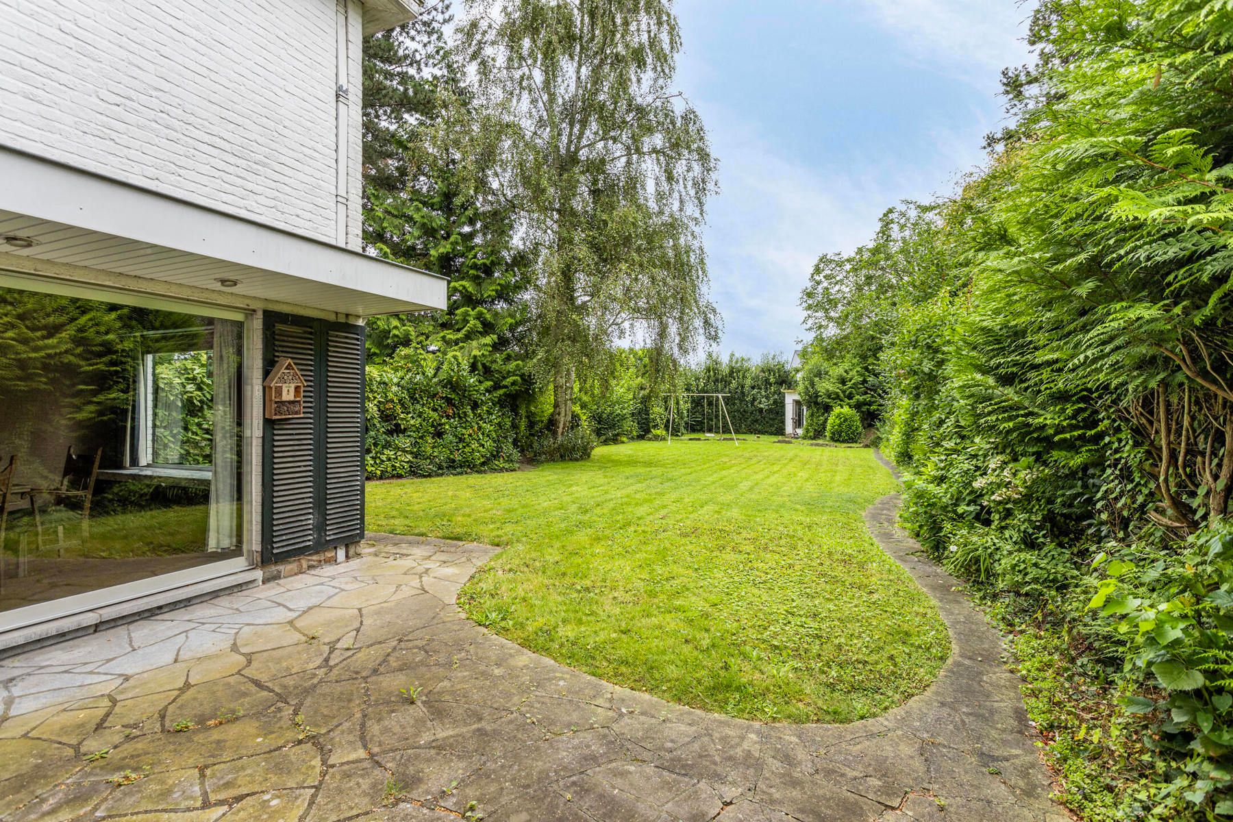 Ruime en goed gelegen villa in Sint-Pieters-Leeuw foto 7