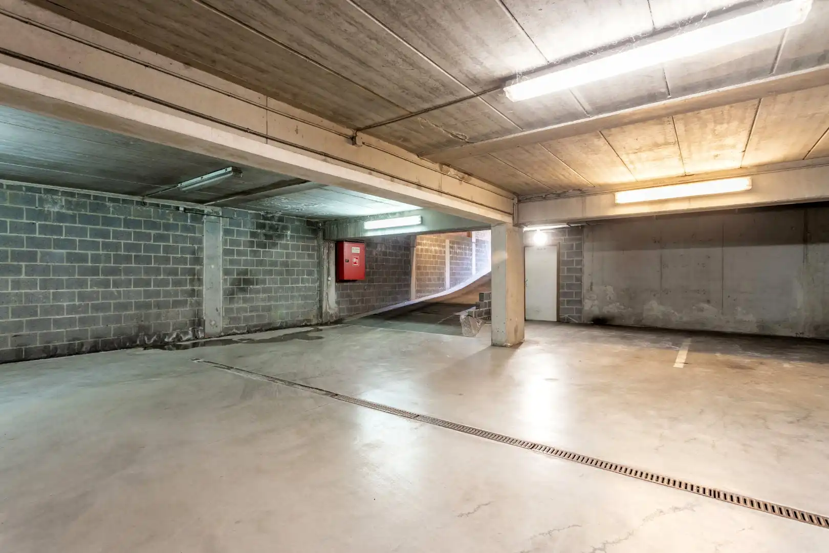 Instapklaar appartement met 2 slaapkamers, 2 balkons en autostaanplaats foto 16