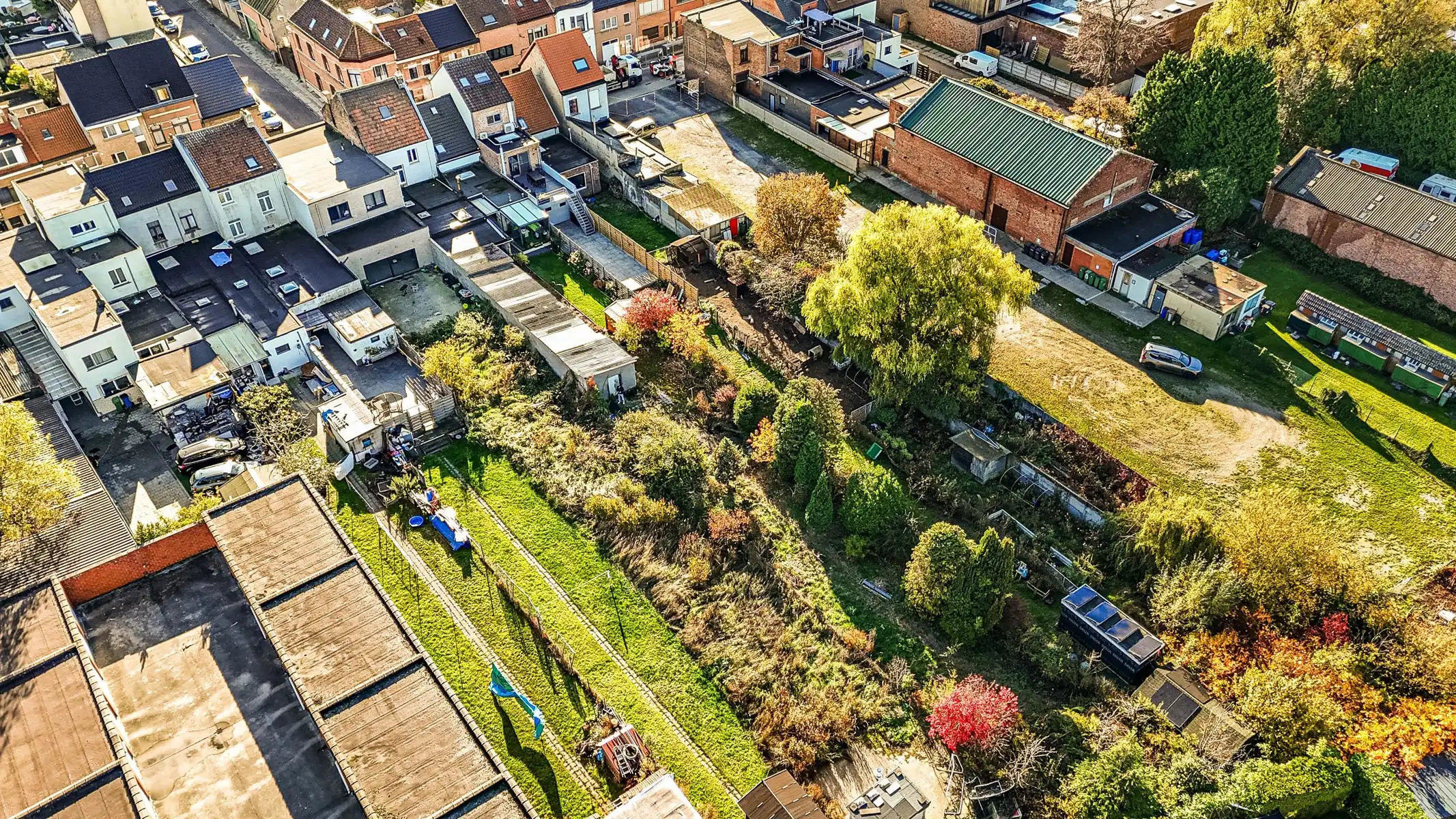 Renovatieproject op ruim perceel foto 6