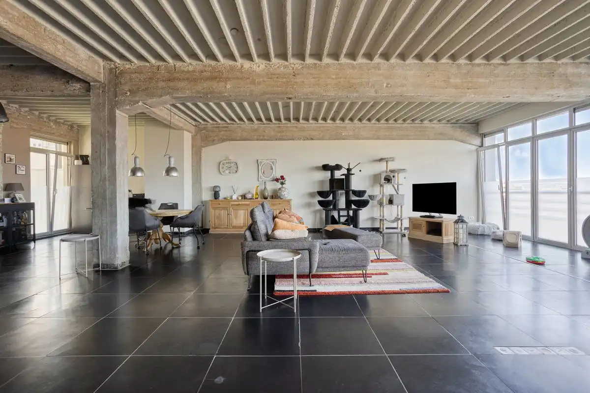 Stijlvolle designloft met zicht op het kanaal in hartje Kortrijk foto 5