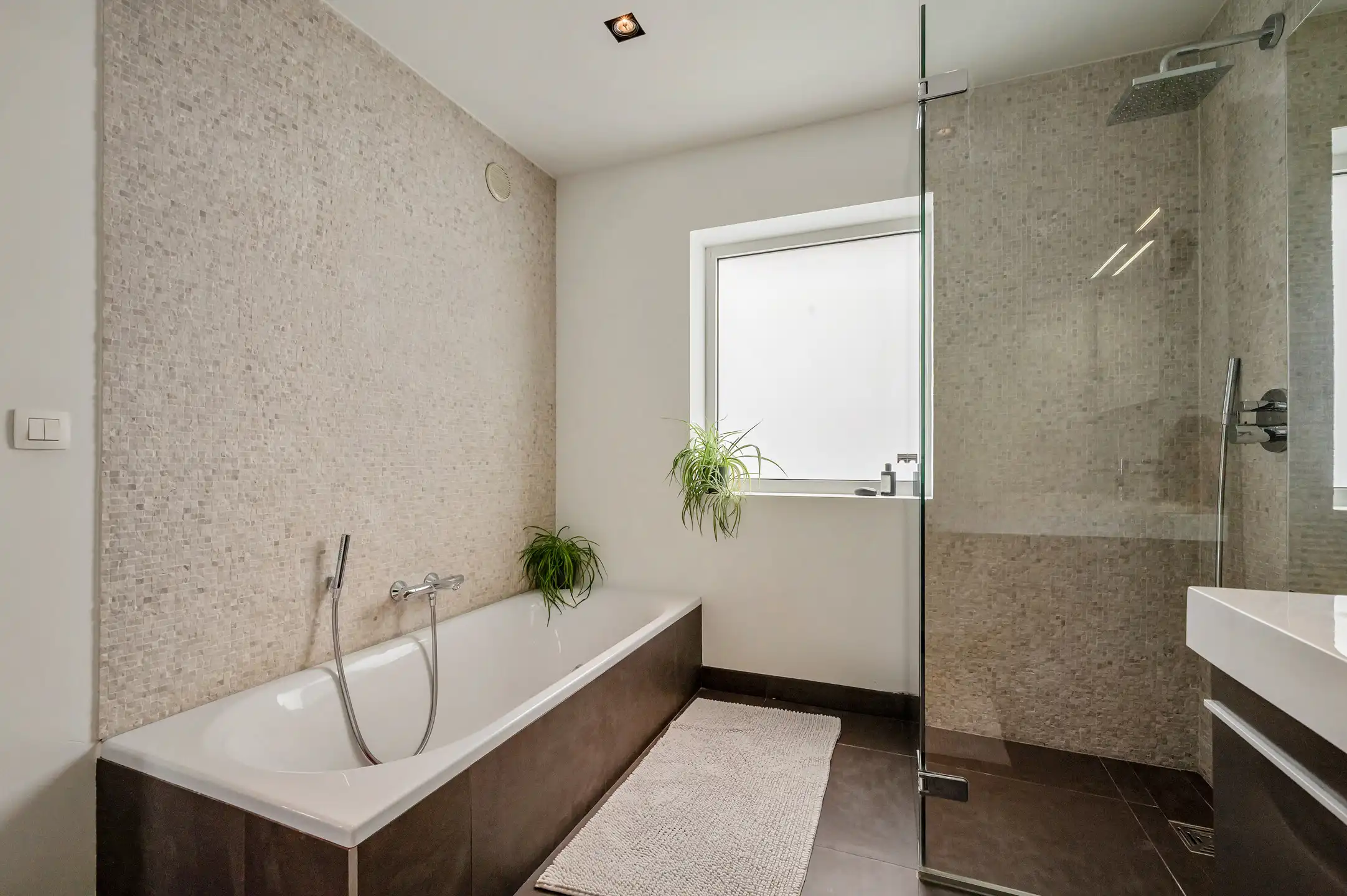 Instapklaar 2-slaapkamerappartement met panoramisch uitzicht en zuidwestgericht terras foto 20