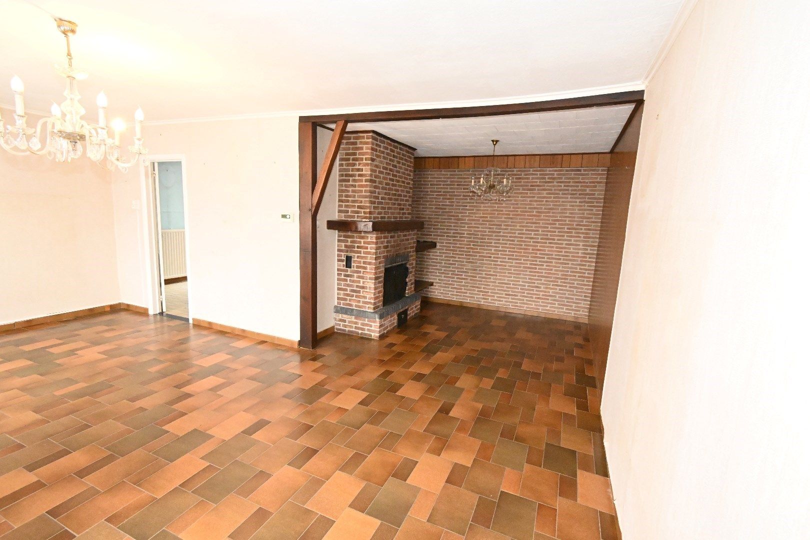 Alleenstaande woning met garage en tuin foto 12
