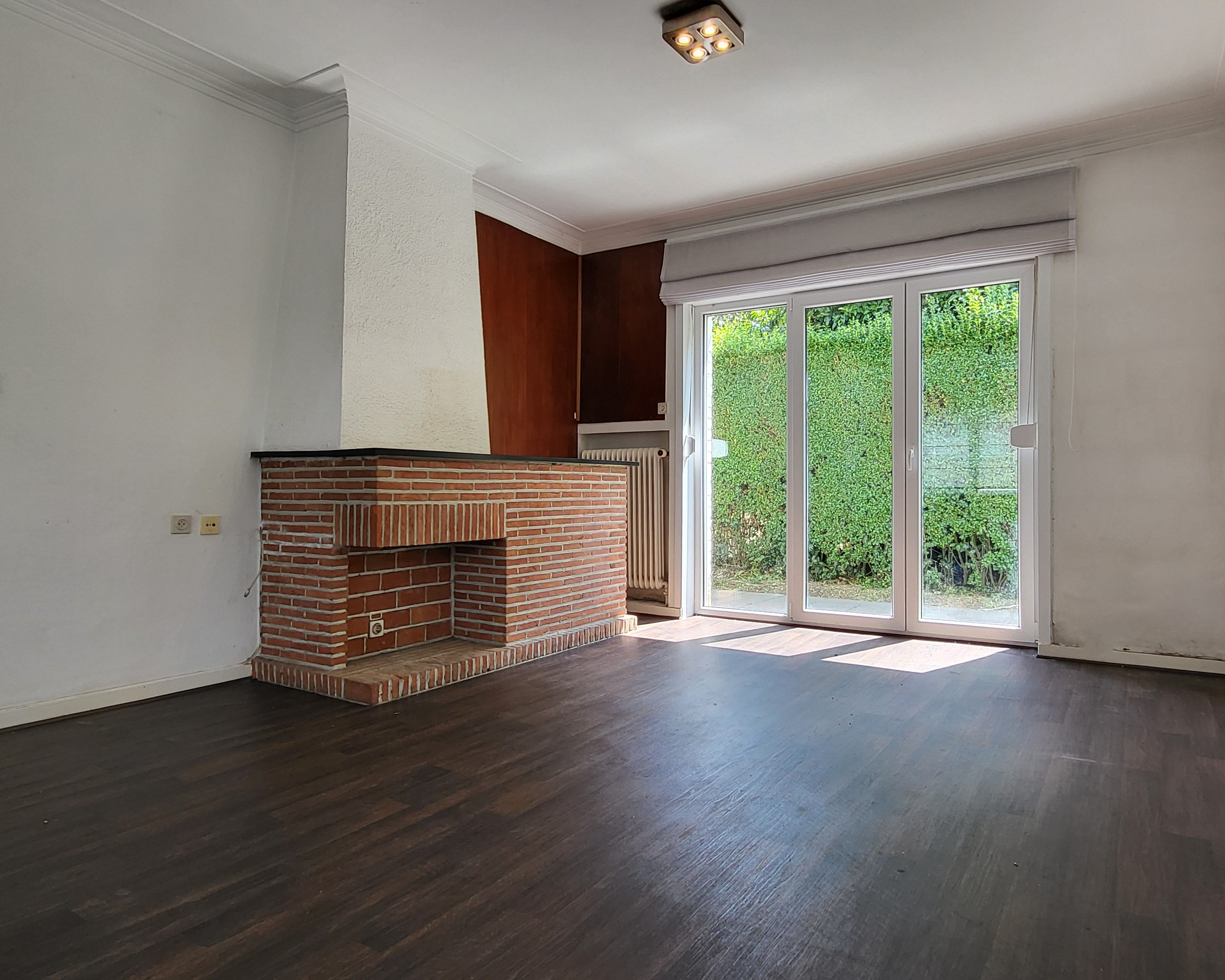Charmante open bebouwing op 286m² gelegen in het groen met garage.  foto 11