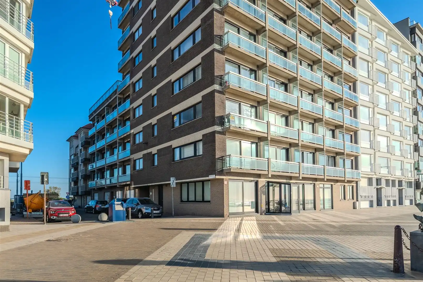 Moderne studio met frontaal zeezicht foto 26