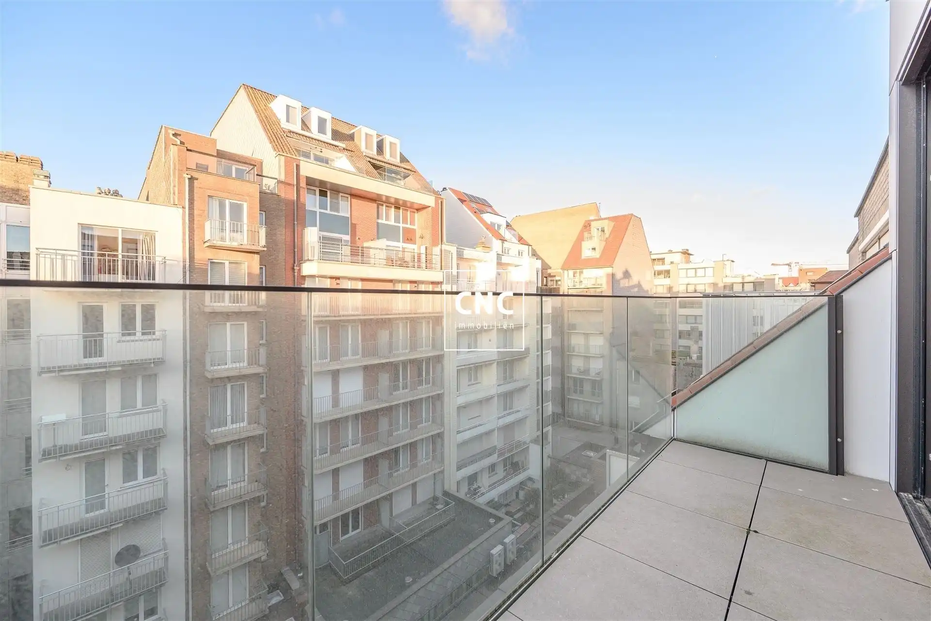 Exceptioneel nieuwbouw duplex-appartement in het hart van het Zoute met prachtig zicht op de typische Zoute-gevels foto 15