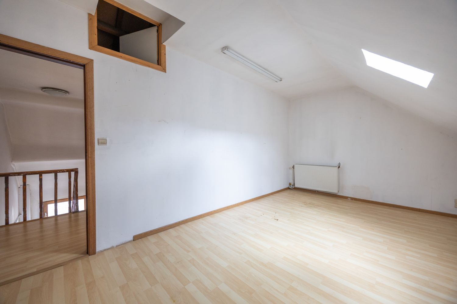 Ruime te renoveren woning met zonnige tuin en tal van mogelijkheden. foto 36