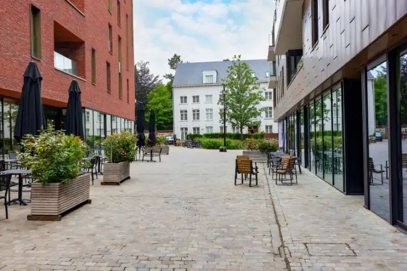 SERVICEFLAT MET GEZELLIG TERRAS foto 12