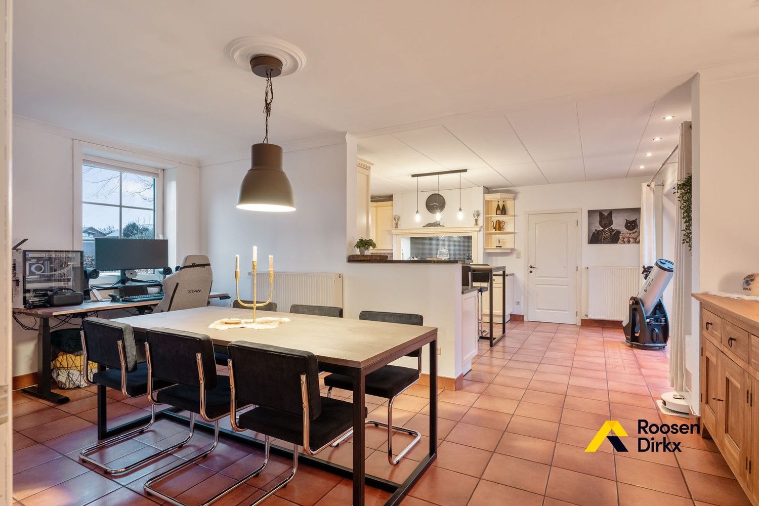 Karaktervolle gezinswoning met 3 slaapkamers, praktijkruimte en pool house op 6a13ca foto 16