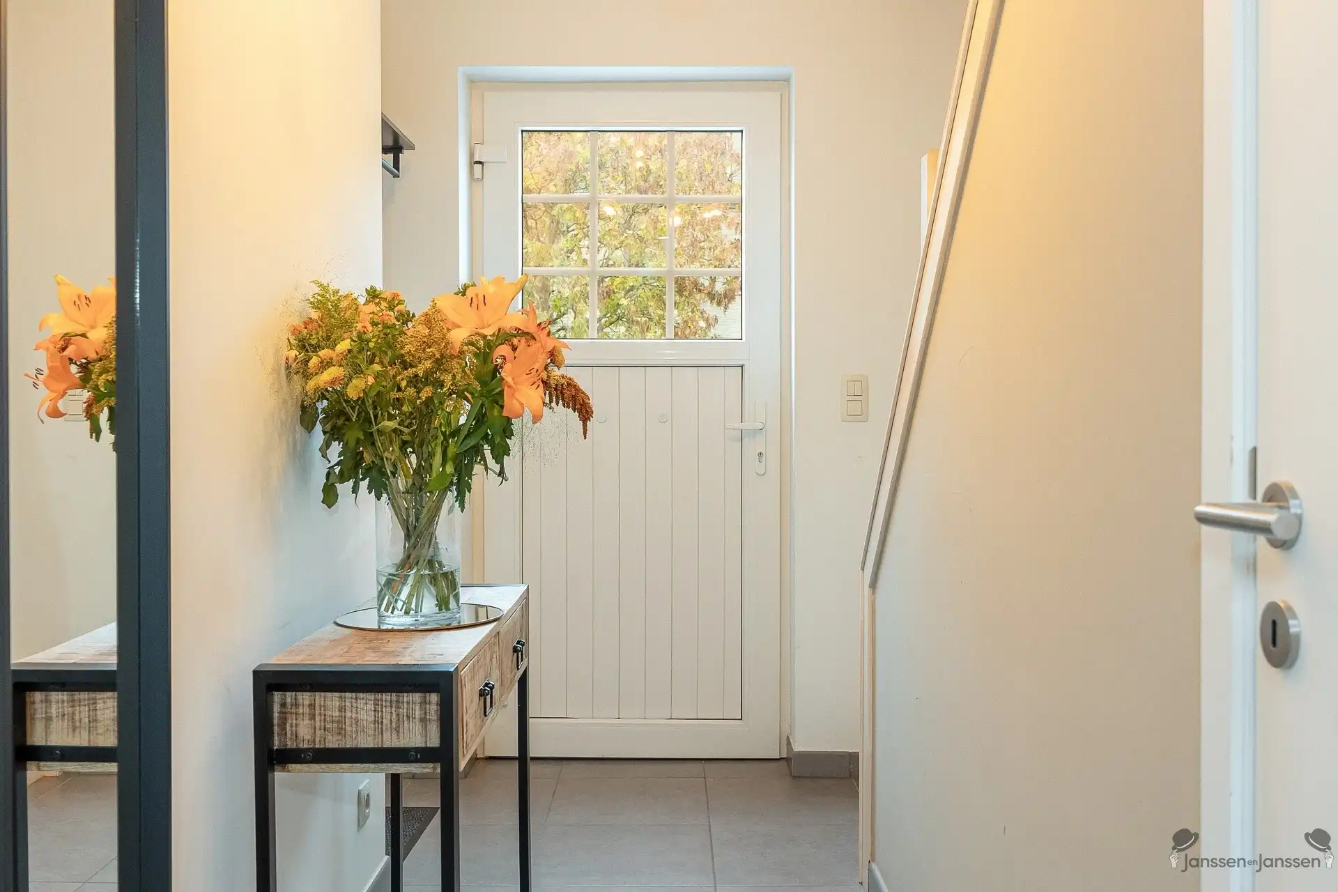 Mooi afgewerkte en ruime energiezuinige woning  foto 3