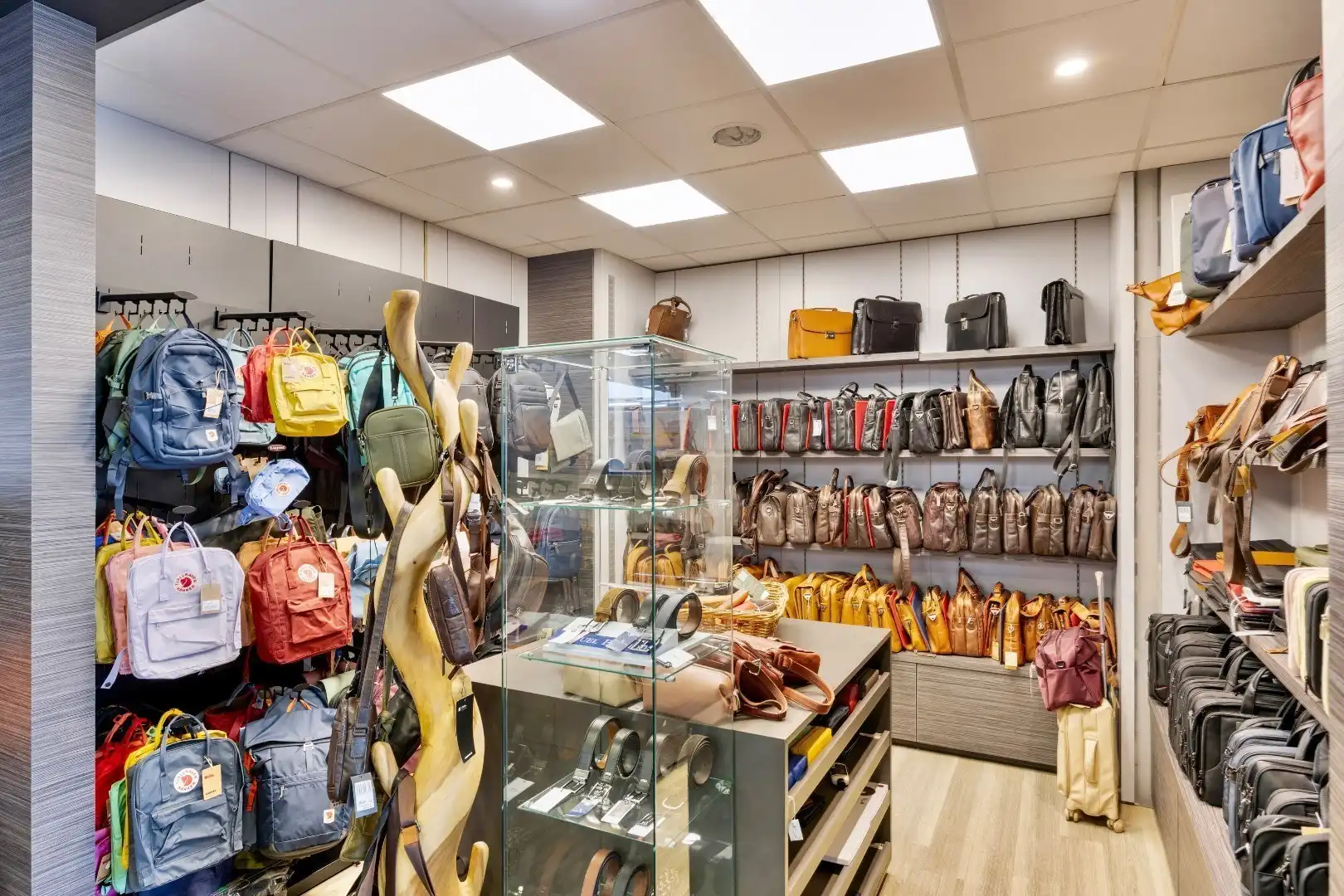 Handelspand centrum Halle met parking  foto 14