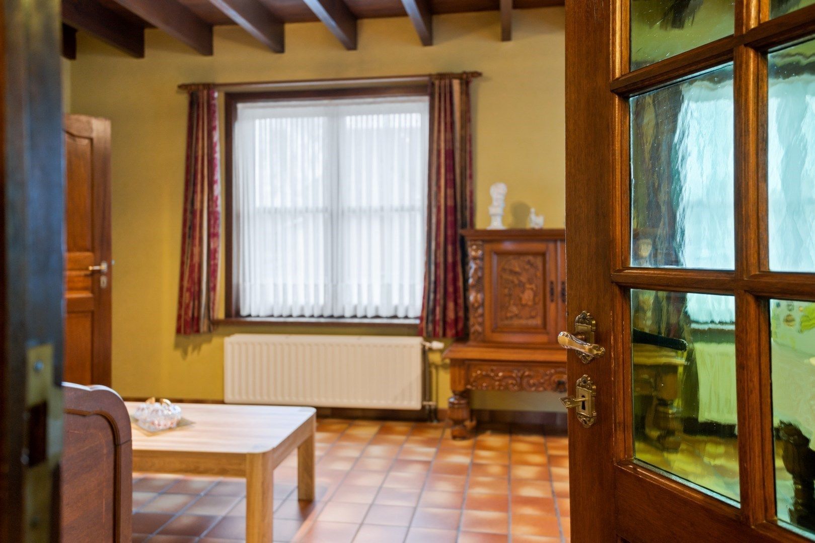 Residentieel gelegen, vrijstaande woning op ruim perceel van 714m² foto 7