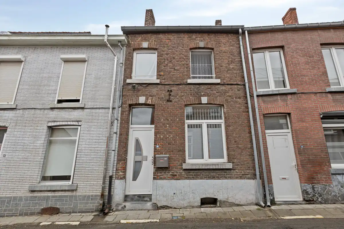 Hoofdfoto van de publicatie: Instapklare rijwoning (EPC D) in het centrum van Tongeren