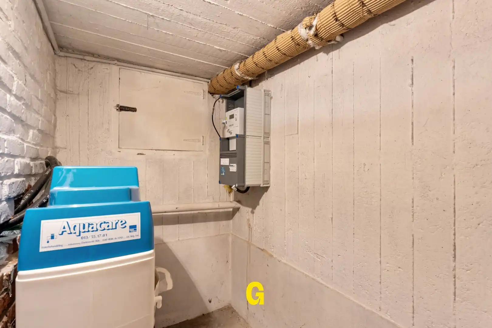 Te renoveren doch verzorgde halfopen woning met vier slaapkamers op 6a 43ca foto 21