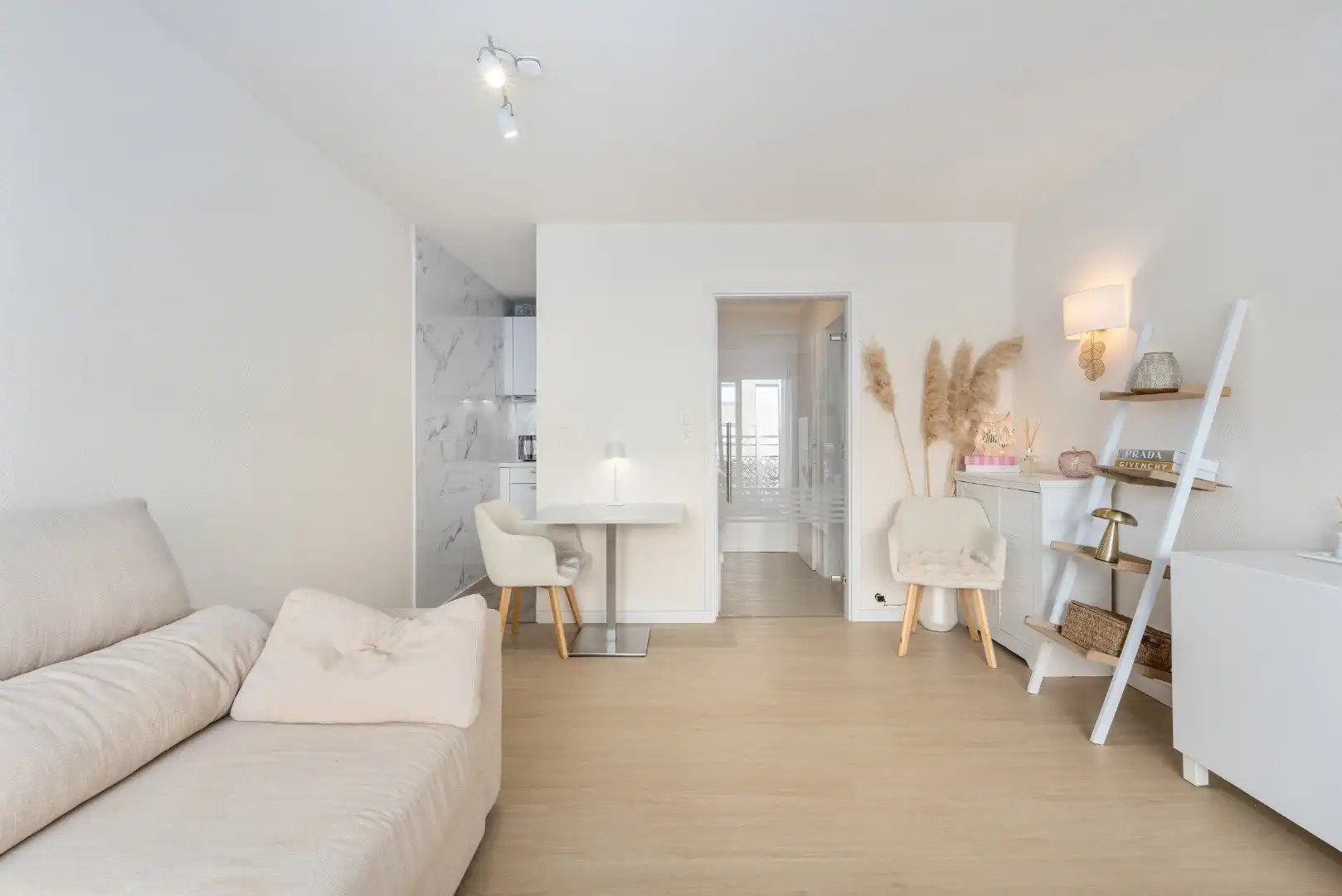 Instapklare studio op 100m van het strand te koop foto 6