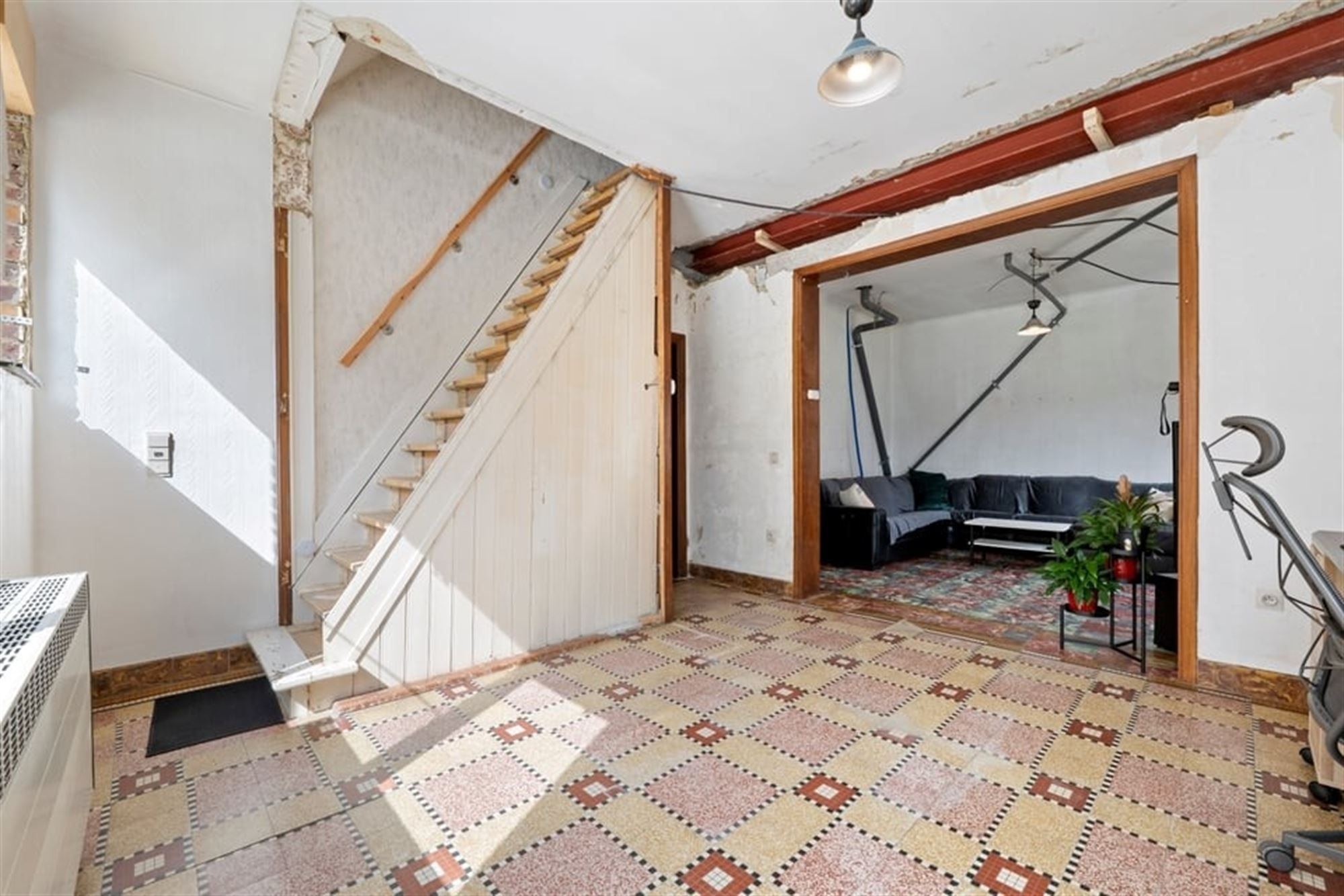 RENOVATIEPROJECT MET POTENTIEEL EN REEDS VERNIEUWDE VERDIEPING IN HARTJE KORTENAKEN foto 11