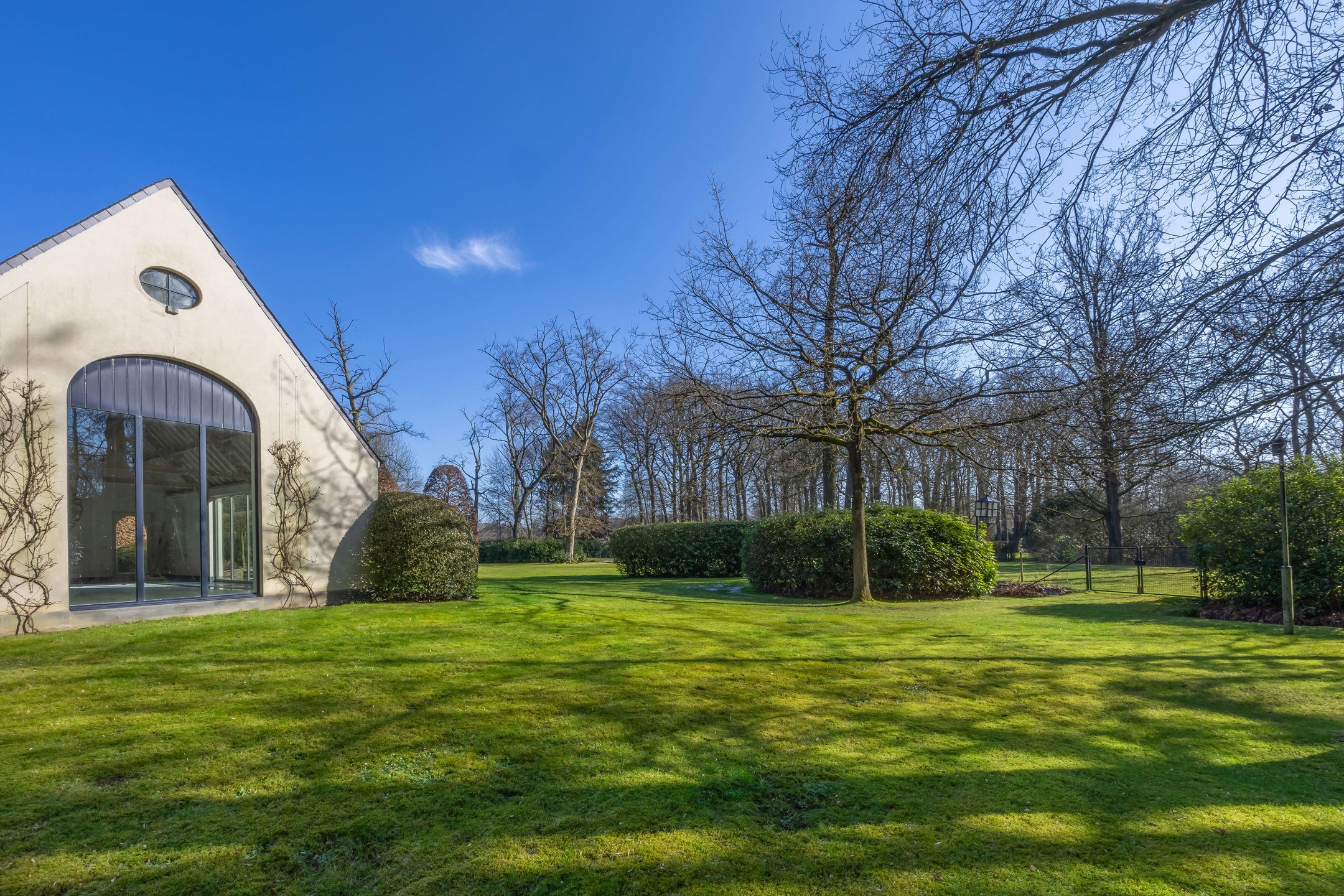 Exclusieve kasteelhoeve met zwembad op 2,7 ha grond, grenzend aan natuurgebied foto 25