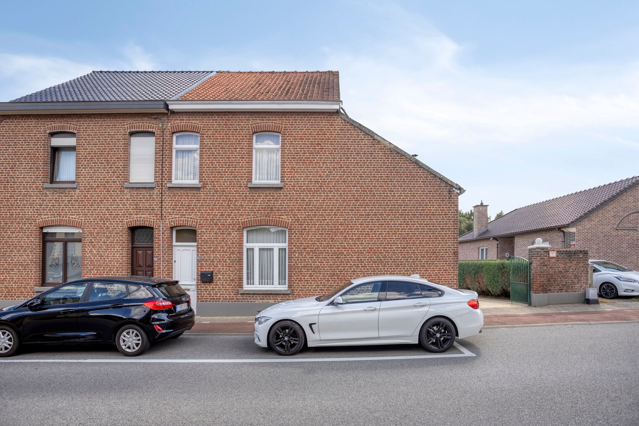 Hoofdfoto van de publicatie: omvangrijk buiten, kansrijk binnen: woning te Bierbeek