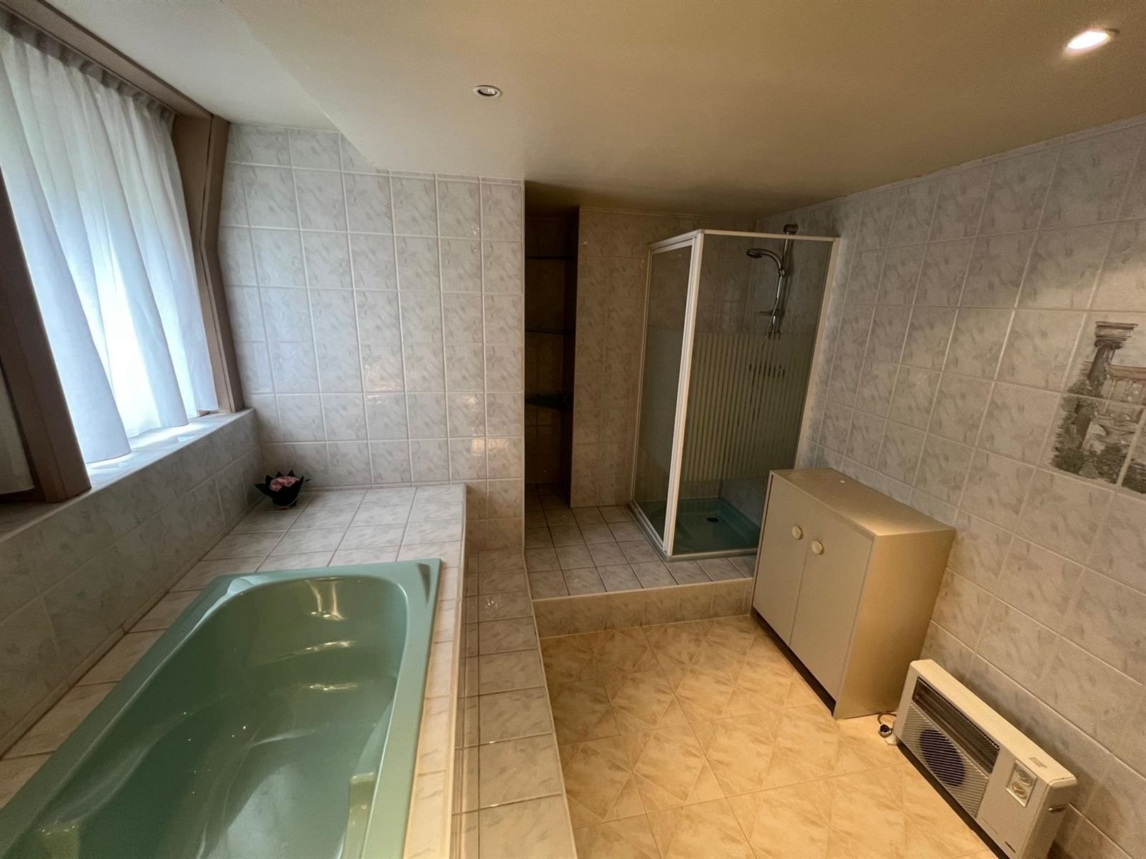 Instapklare ruime woning op topligging foto 10