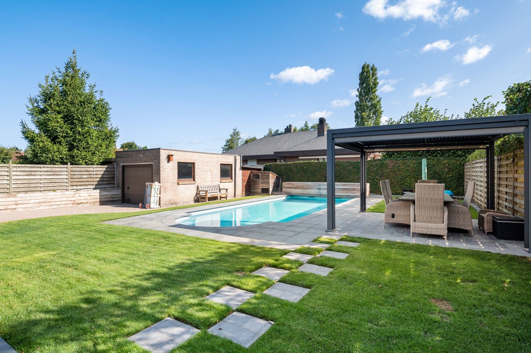Uitstekend gelegen en energiezuinige woning foto 3