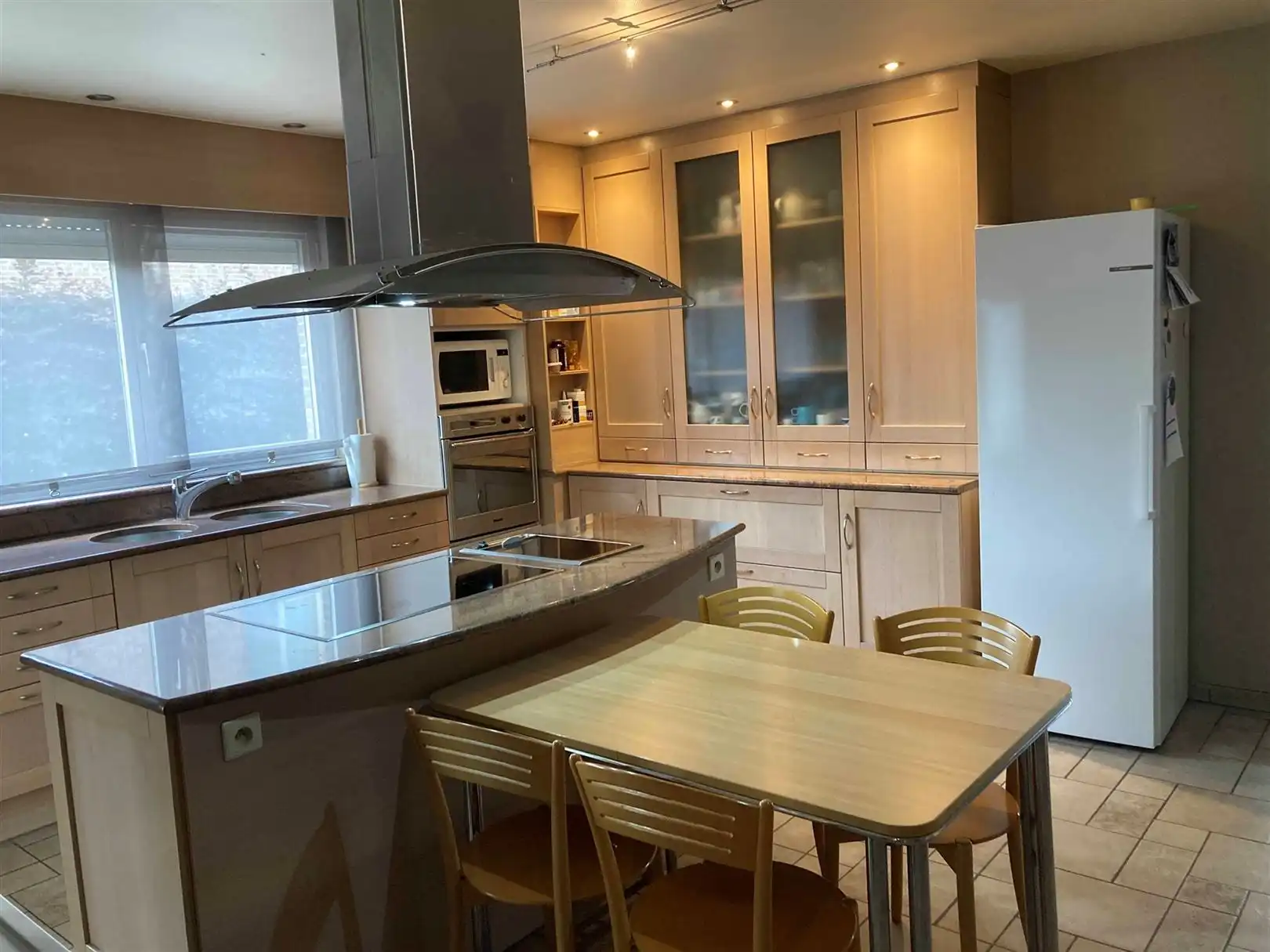 Woning met kantoren en magazijn van 1500m² foto 7