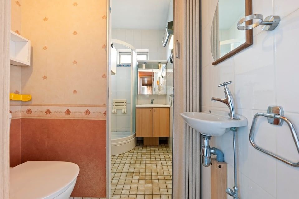 TE RENOVEREN BUNGALOW MET 3 SLAAPKAMERS, RUSTIGE LOCATIE foto 19