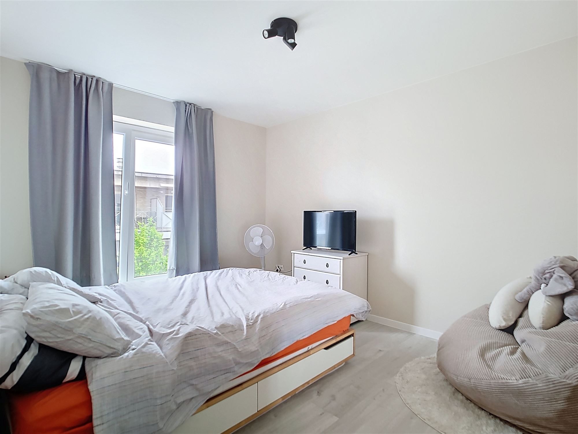 Prachtig appartement pal in het centrum van Heist-op-den-Berg foto 7
