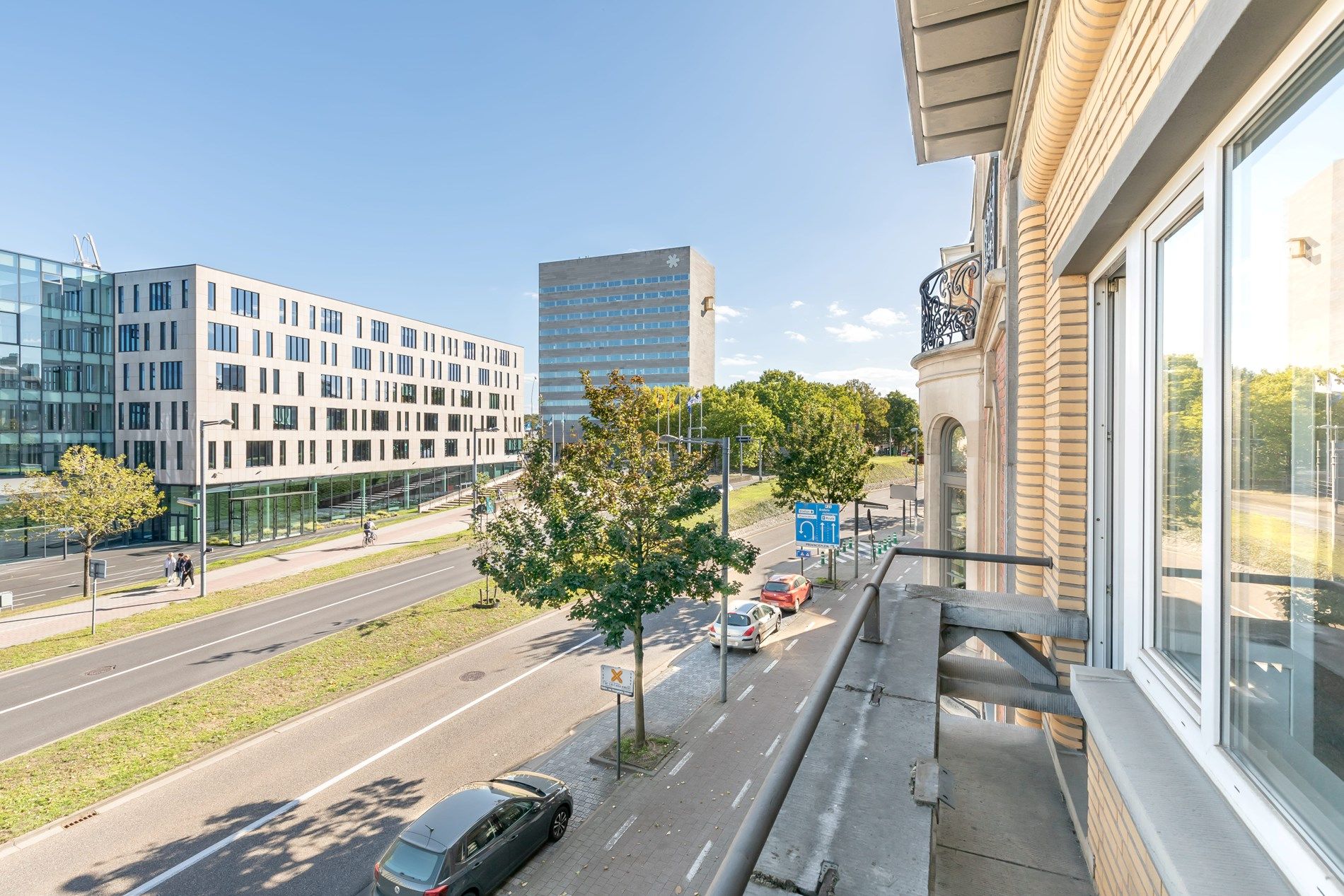 Ruim gemeubeld duplex appartement met 1-slaapkamer foto 8