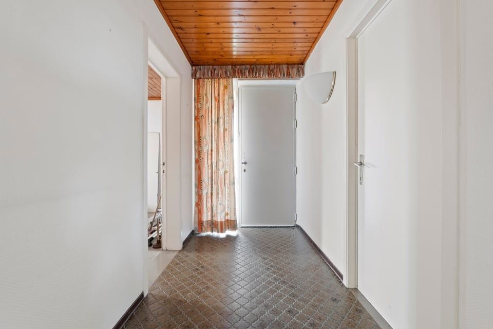 TE RENOVEREN BUNGALOW MET 3 SLAAPKAMERS, RUSTIGE LOCATIE foto 9