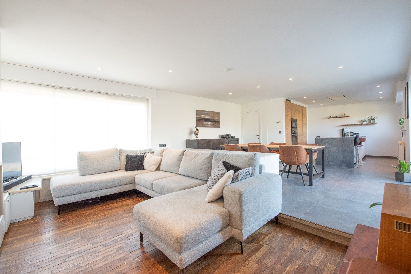 TE KOOP: Gezellige, instapklare woning met zuidgerichte tuin en zonneterras, op rustige locatie te Desselgem. Opportuniteit! foto 8