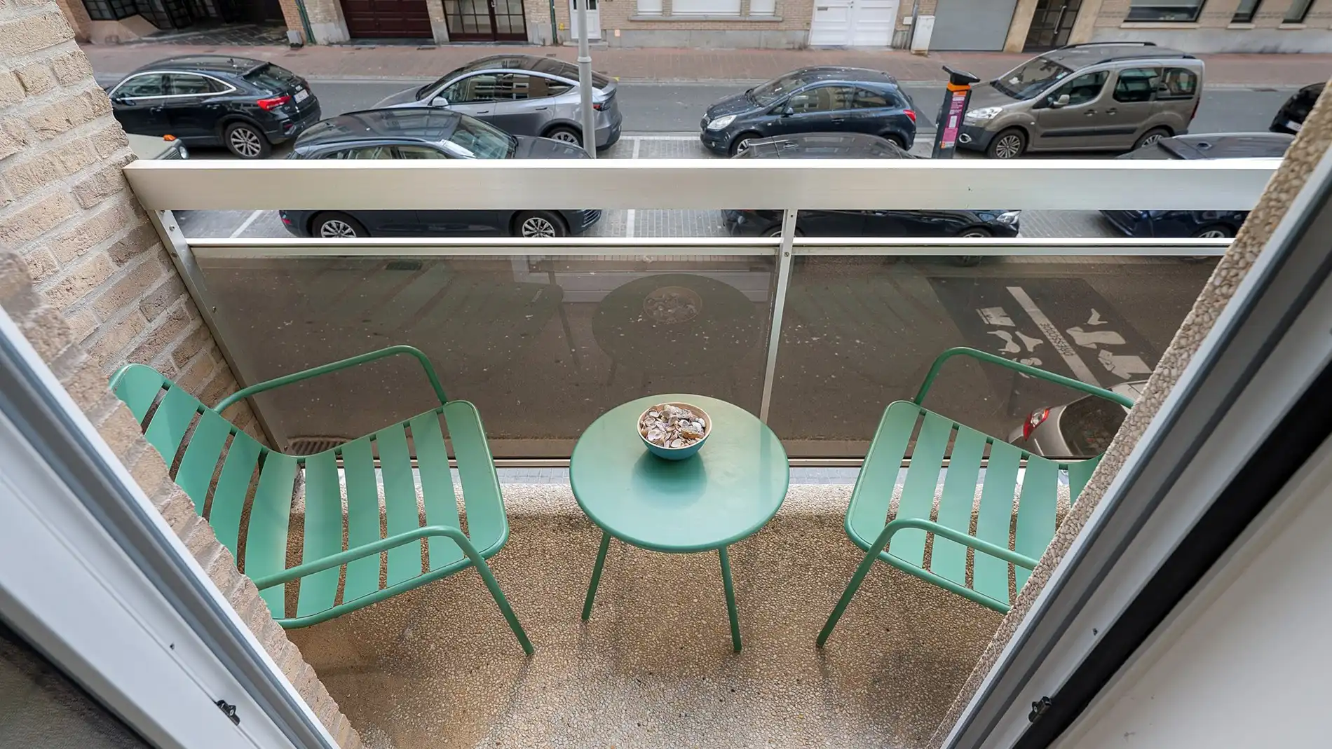 Gerenoveerd appartement met 3 kamers en zijdelings zeezicht te Knokke foto 8