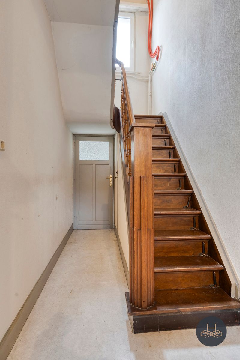 Vrijstaande woning met enorm potentieel foto 2