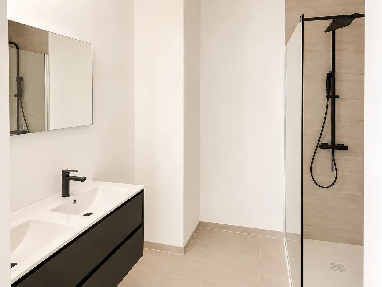 Ruim gerenoveerd appartment Te Huur op toplocatie in centrum Lier foto 9