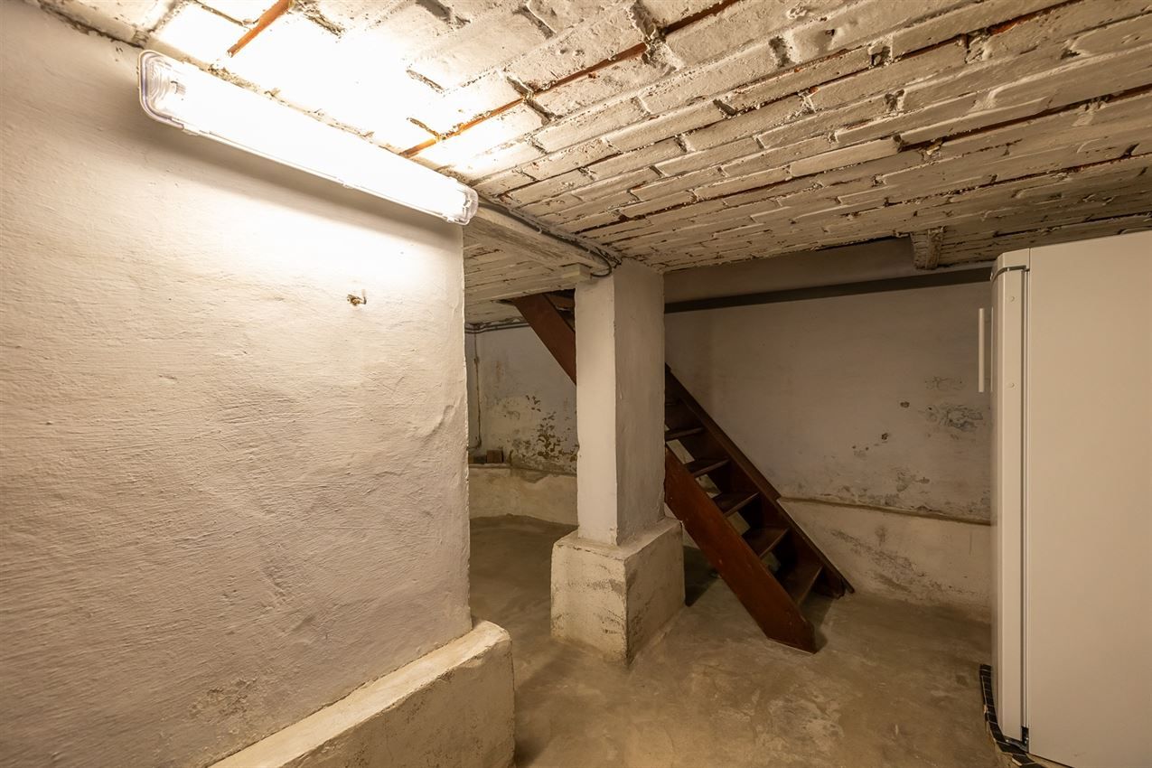 robuuste te renoveren woning op 11a10ca foto 25