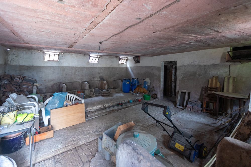 Hoeve met stallen op 3780 m² aan de grens met Elsegem foto 30