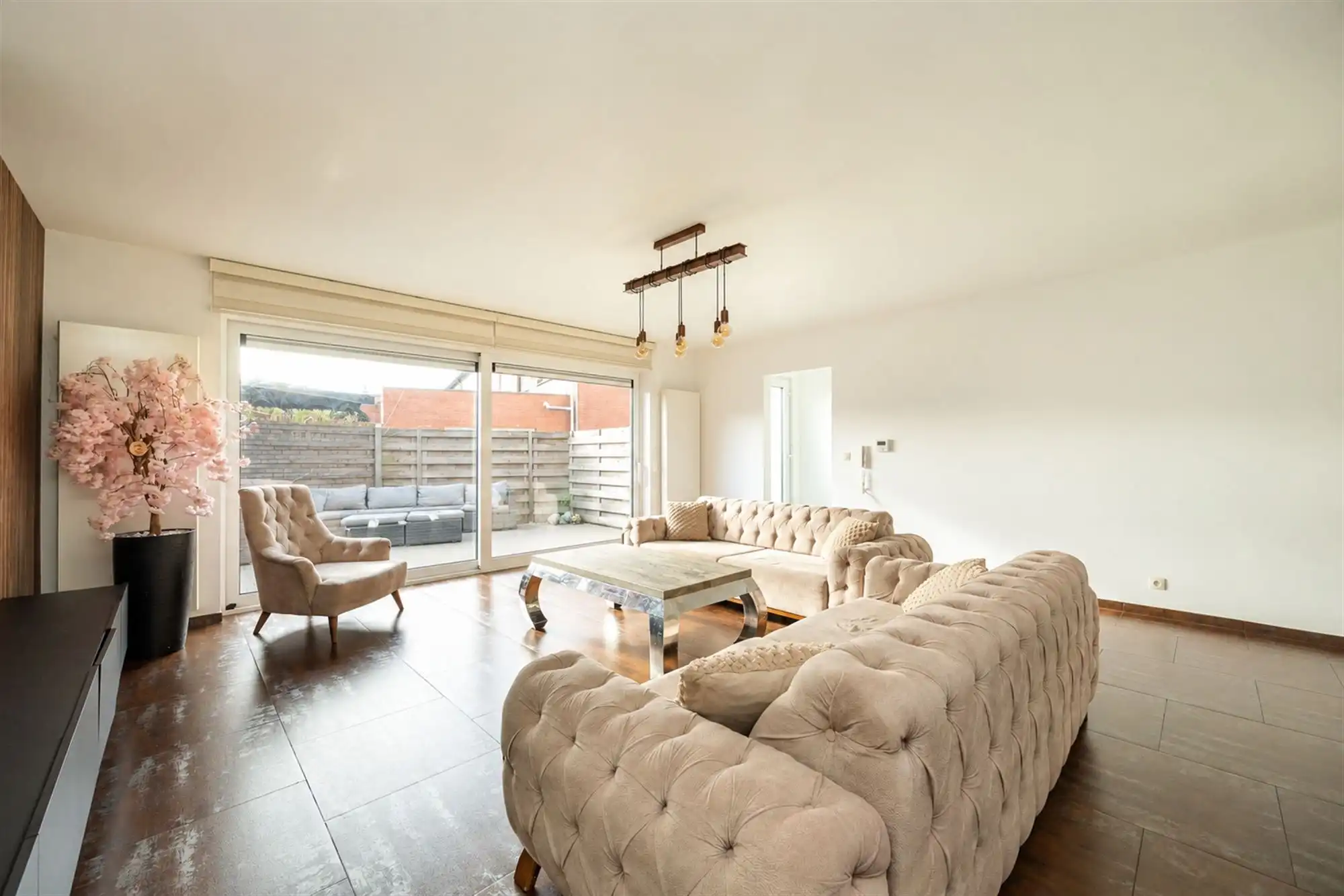 Moderne duplex met twee slaapkamers en parking foto 3