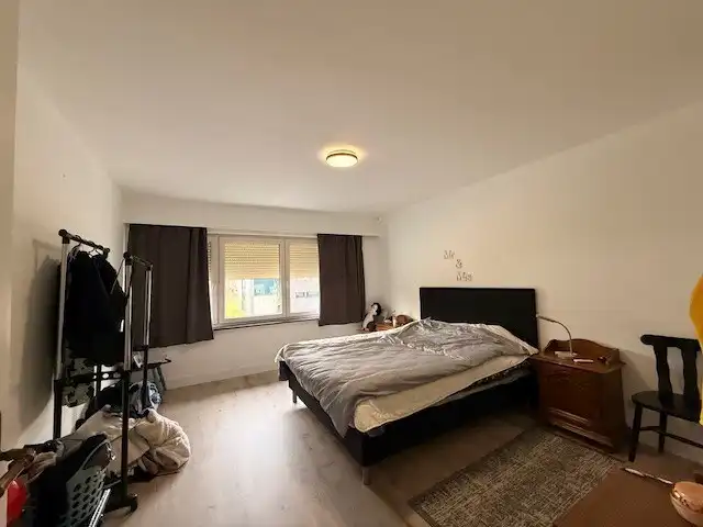 Instapklare gezinswoning met 3 slaapkamers en 2 parkeerplaatsen. foto 7