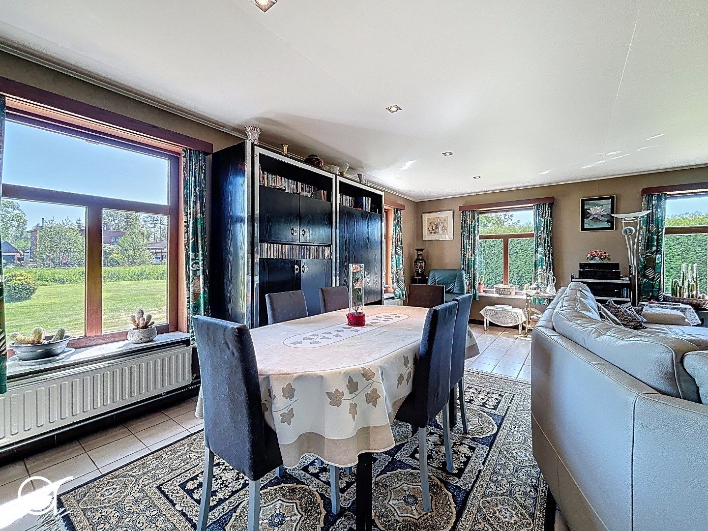 Hoeve gelegen op een perceel van 1546m² in Oostakker. foto 6