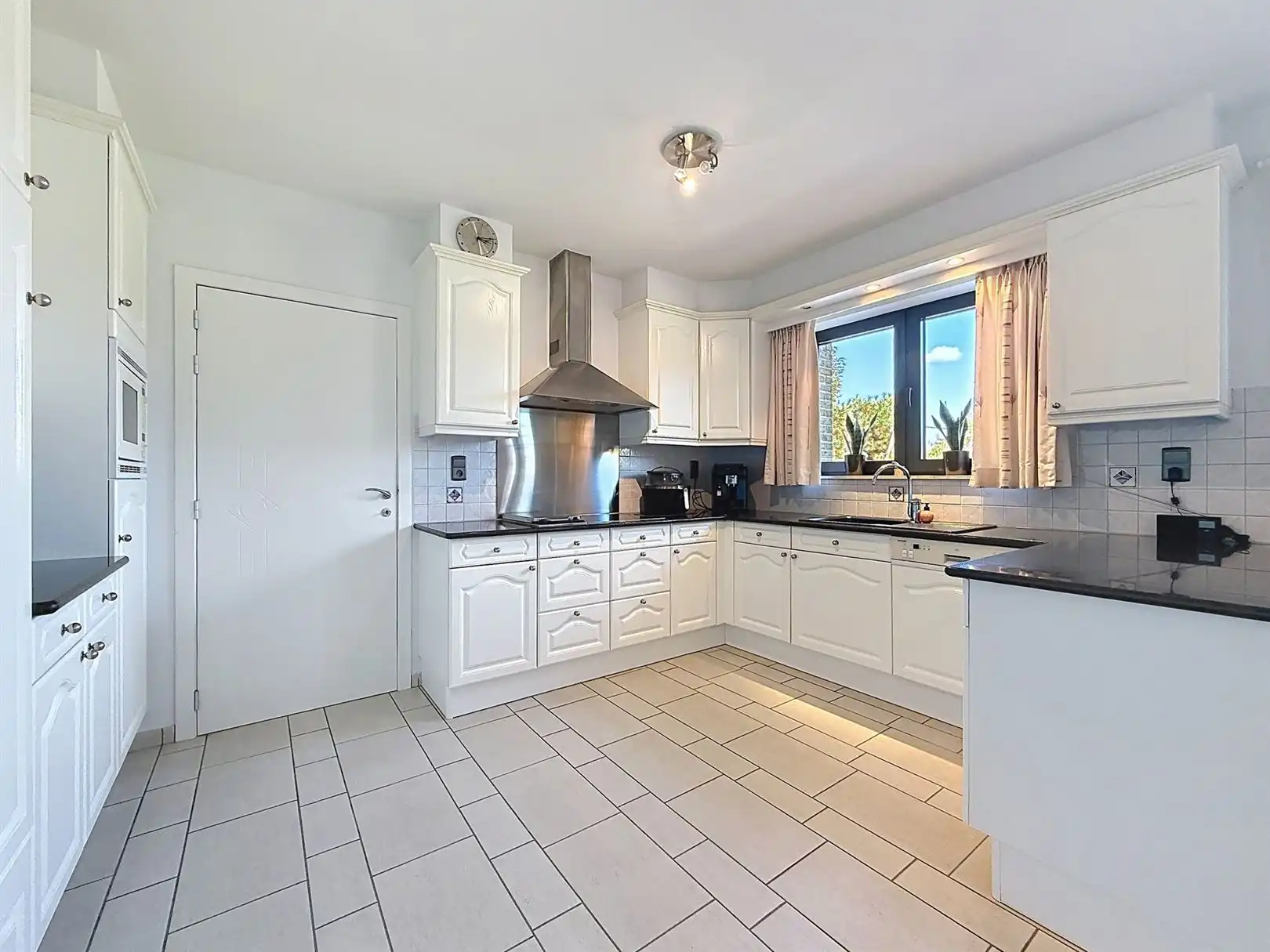 Zeer verzorgde villa, 4 slpks, tuin, opp 18a 48ca foto 48