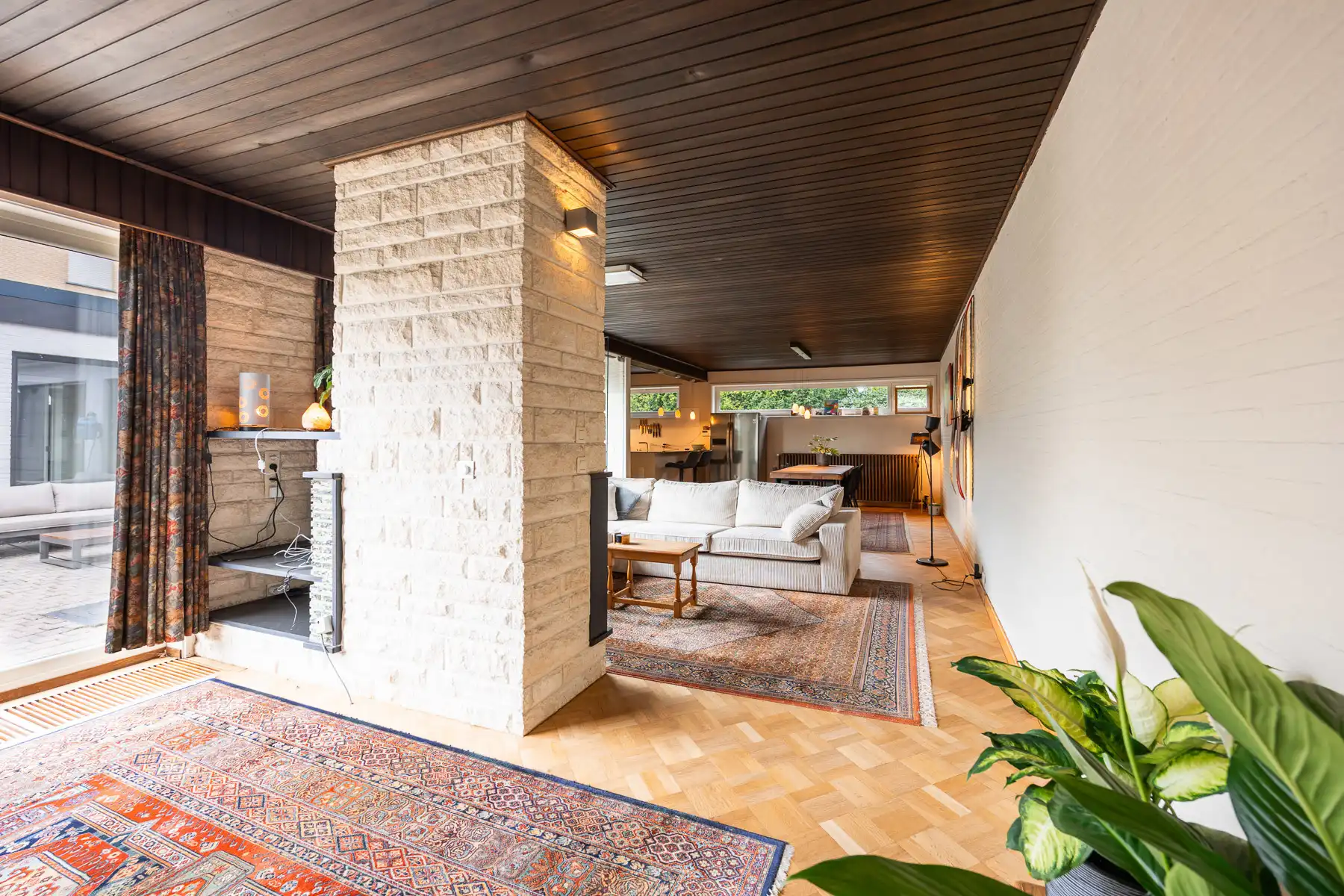 Lichtrijke, gelijkvloerse woning op ruim perceel foto 8
