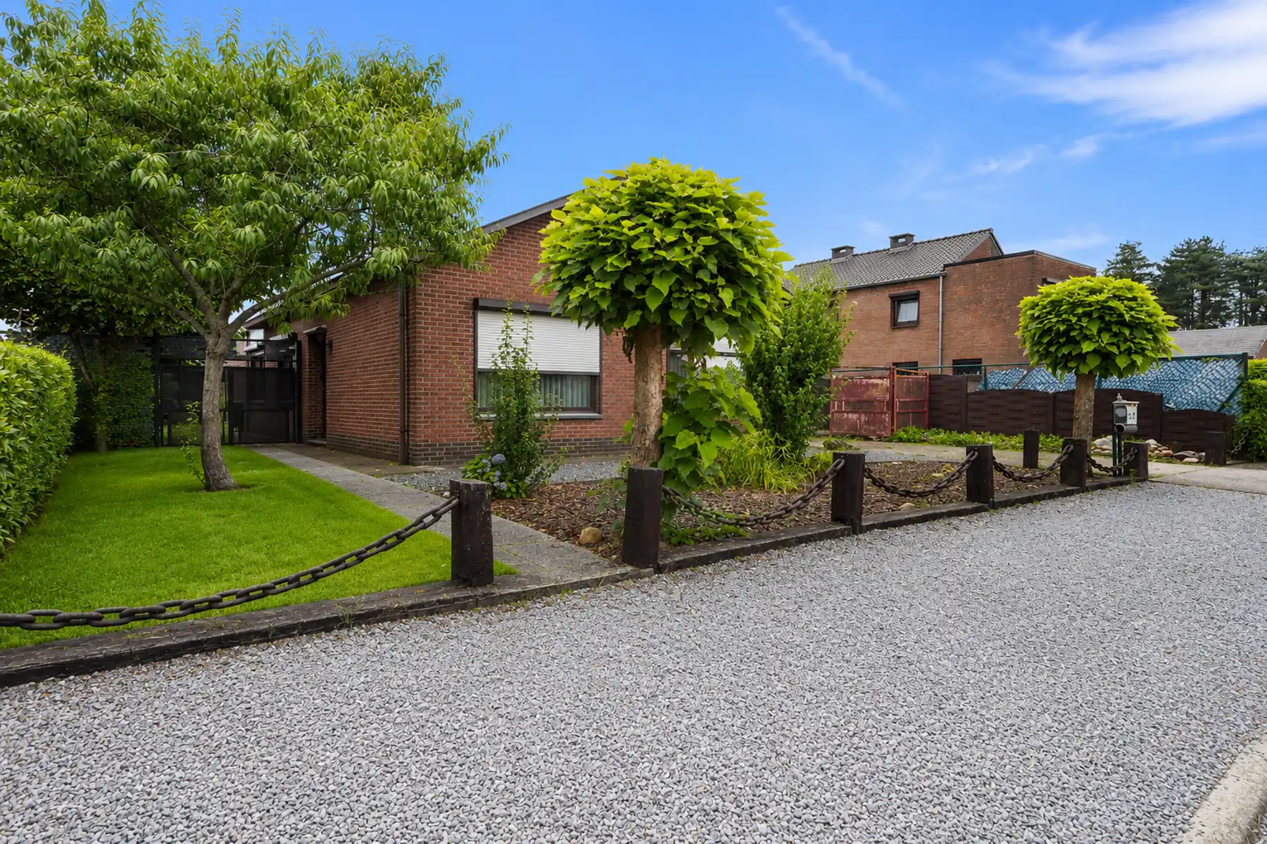 Charmante gelijkvloerse woning met 3 slaapkamers, garage en zonnige tuin. foto 3